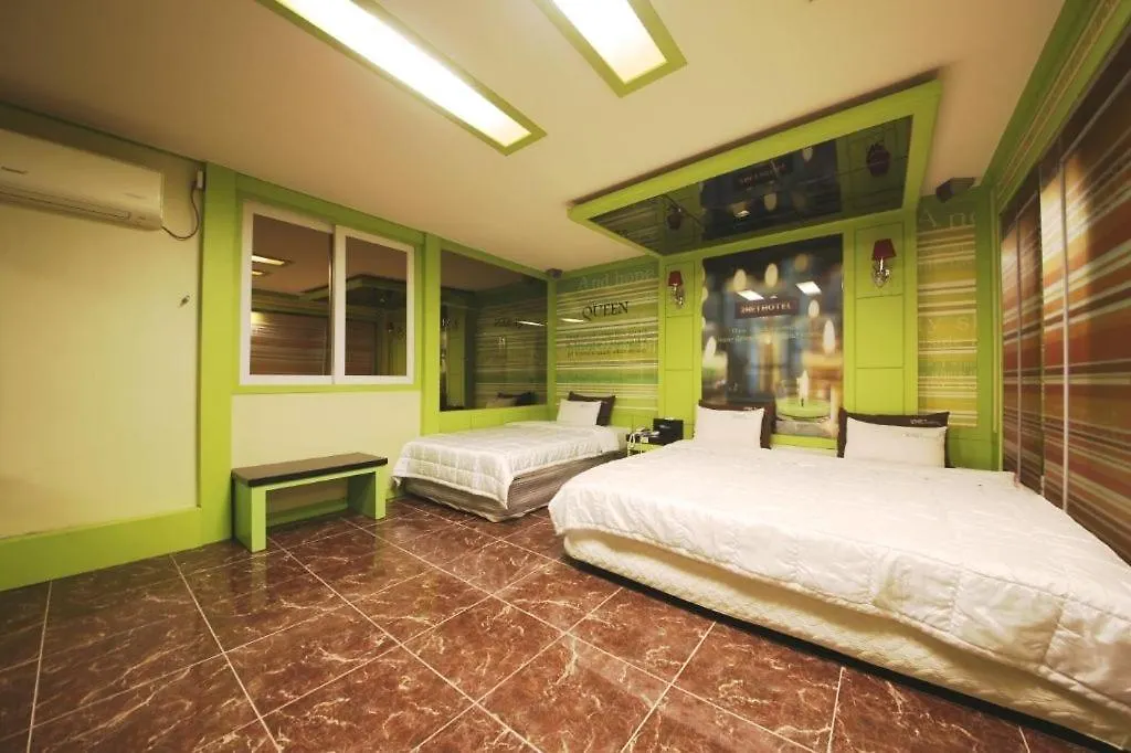 2Ne1 Hotel Busan 2*,  South Korea