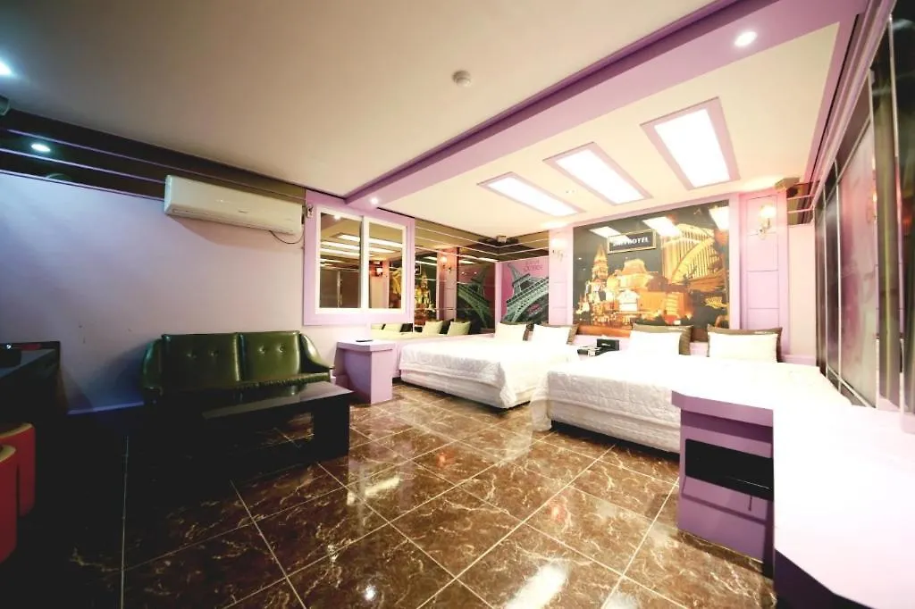 2Ne1 Hotel Busan